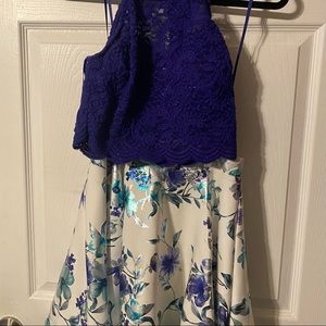 Juniors Size 1 Dress. Worn once to Prom.